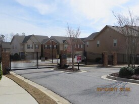 283 Oakland Hills Way in Lawrenceville, GA - Building Photo