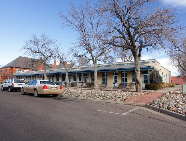 Clark Mellen Apartments in Colorado Springs, CO - Foto de edificio - Building Photo