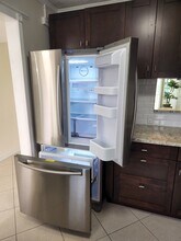 4700 Washington St, Unit 308 in Hollywood, FL - Building Photo - Building Photo