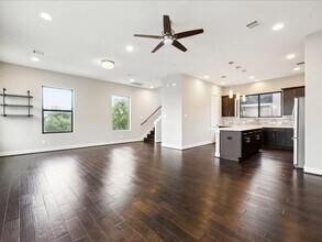 3212 N MacGregor Way in Houston, TX - Building Photo - Building Photo