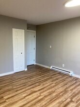 2335 15th Ave S, Unit E in Seattle, WA - Building Photo - Building Photo