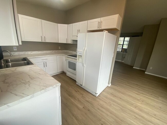 property at 2786 W Yale Ave