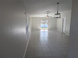 446 Argyll Dr in Spring Hill, FL - Building Photo