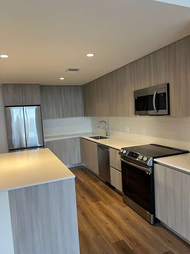 2722 SW 28th Ave, Unit A1 in Miami, FL - Foto de edificio - Building Photo