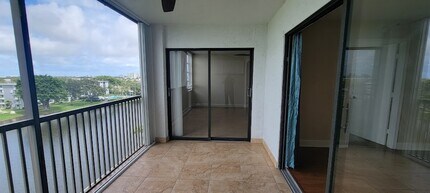 2215 Cypress Island Dr in Pompano Beach, FL - Building Photo - Building Photo