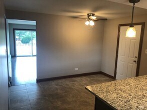 10801 S Harlem Ave-Unit -2S in Worth, IL - Building Photo - Building Photo