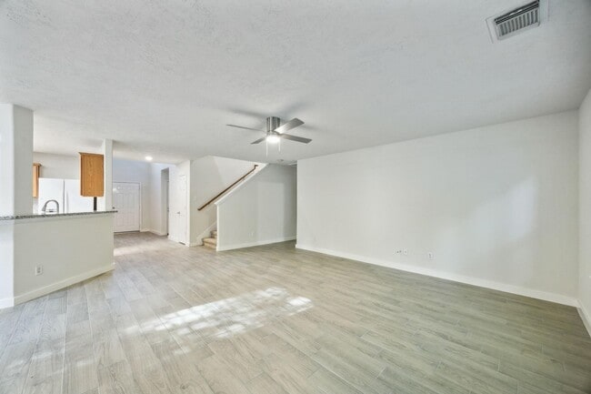 property at 39 W Sage Creek Pl