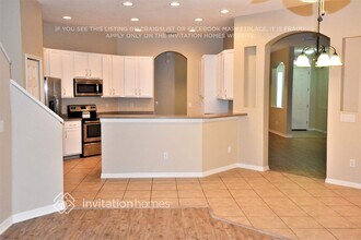 1914 Rutherford Dr in Dover, FL - Foto de edificio - Building Photo