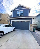 4318 Blackstone Wy in Bellingham, WA - Building Photo