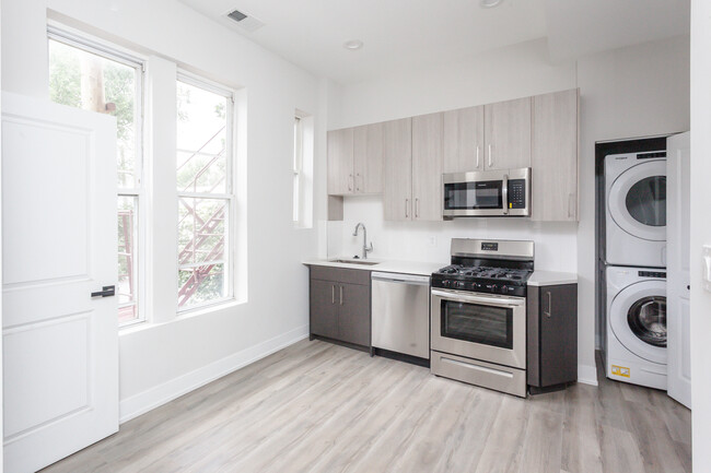 814 W 18th St, Unit 3M in Chicago, IL - Building Photo - Building Photo