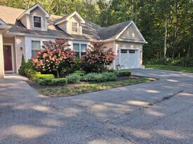 171 Greenbush Rd in West Warwick, RI - Building Photo