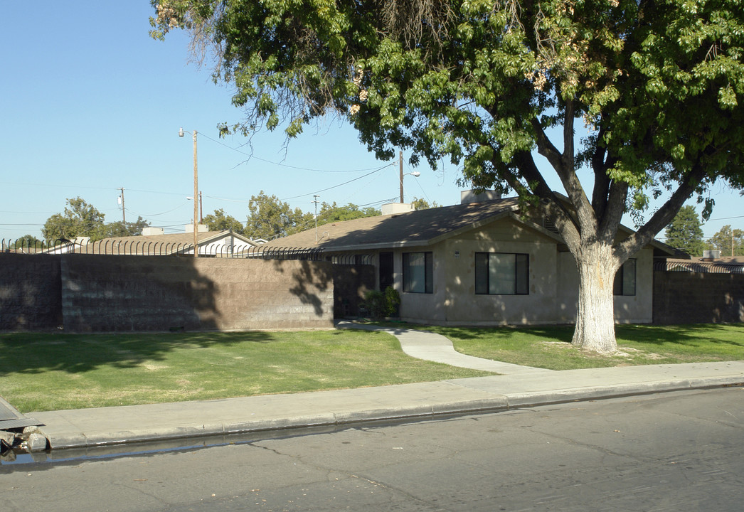 Fairview Heights Terrace in Fresno, CA - Building Photo