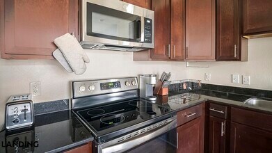 24530 Gosling Rd, Unit 213 in Spring, TX - Foto de edificio - Building Photo