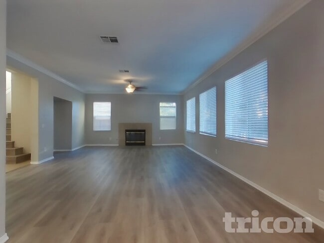 33558 Iris Ln in Murrieta, CA - Foto de edificio - Building Photo