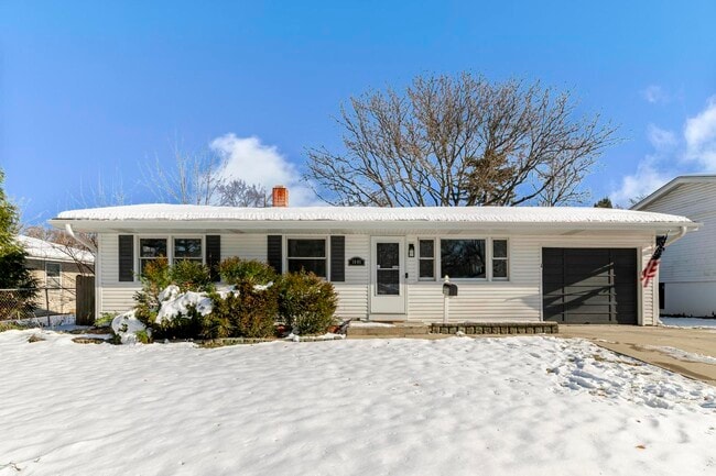 property at 1008 S 10th Ave