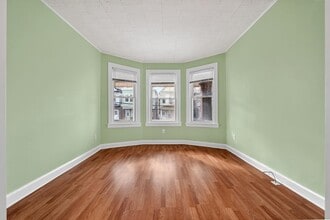 133 W 28th St in Bayonne, NJ - Building Photo - Building Photo