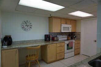 6322 Palma Del Mar Blvd S, Unit 1205 in St. Petersburg, FL - Foto de edificio - Building Photo