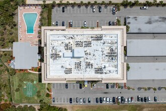 2100 Tower Condominium in Cocoa Beach, FL - Foto de edificio - Building Photo