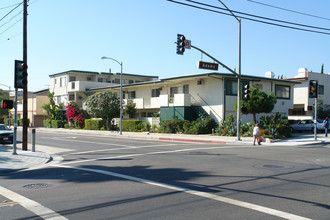 1015 E Wilson Ave in Glendale, CA - Building Photo - Building Photo