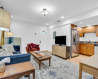 2626 N Sawyer Ave, Unit G in Chicago, IL - Foto de edificio - Building Photo