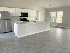 1708 NE 33rd Ln in Cape Coral, FL - Building Photo - Building Photo