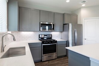 1207 Beechtree Ln in Pflugerville, TX - Building Photo - Building Photo