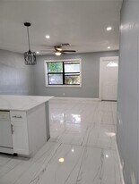 1710 SW 70th Way in North Lauderdale, FL - Building Photo