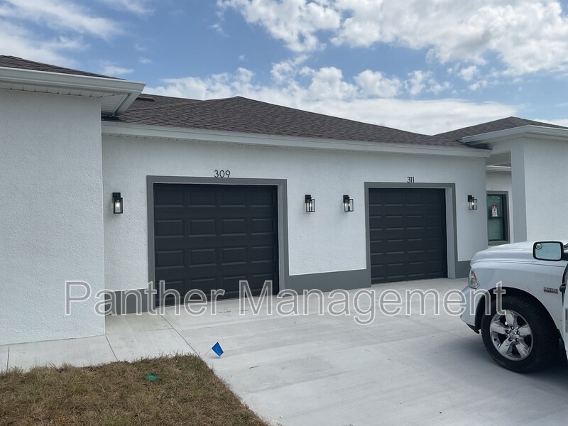 311 Ichabod Ave in Lehigh Acres, FL - Building Photo