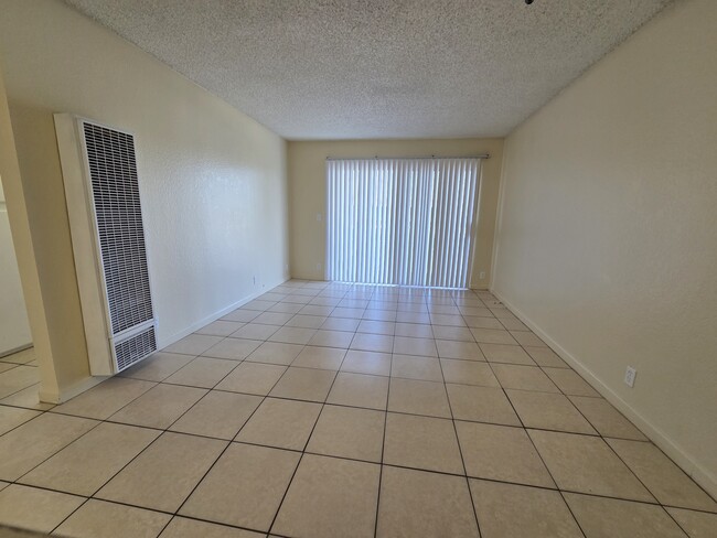 839 Gaviota Ave, Unit F in Long Beach, CA - Building Photo - Building Photo