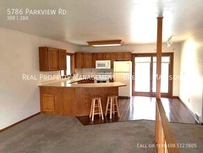 5786 Parkview Rd in Sun Prairie, WI - Building Photo - Building Photo