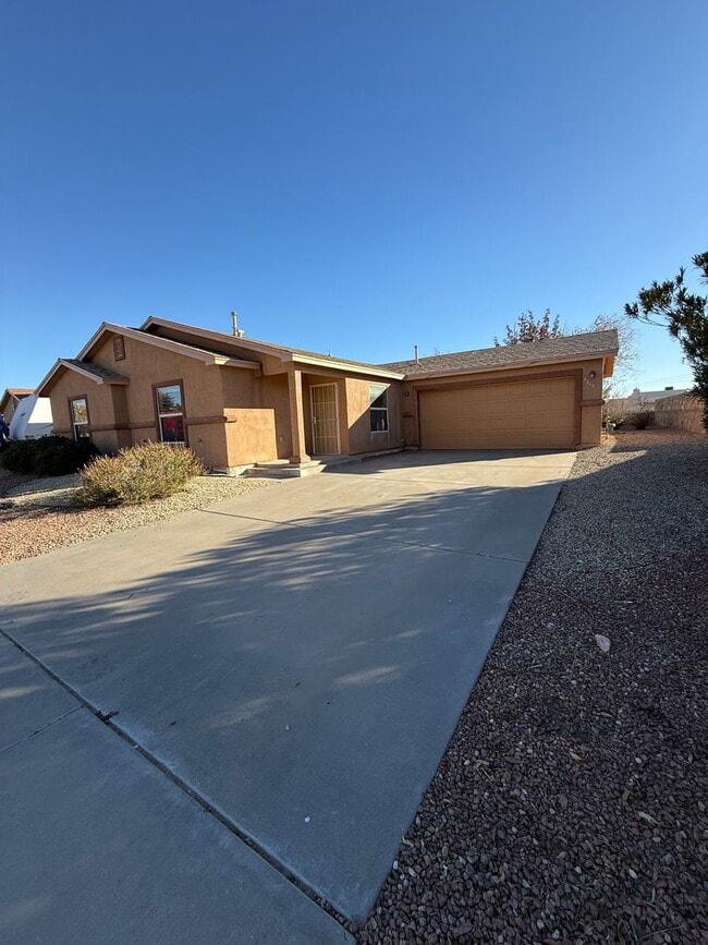 4864 Camino Dos Vidas in Las Cruces, NM - Building Photo - Building Photo