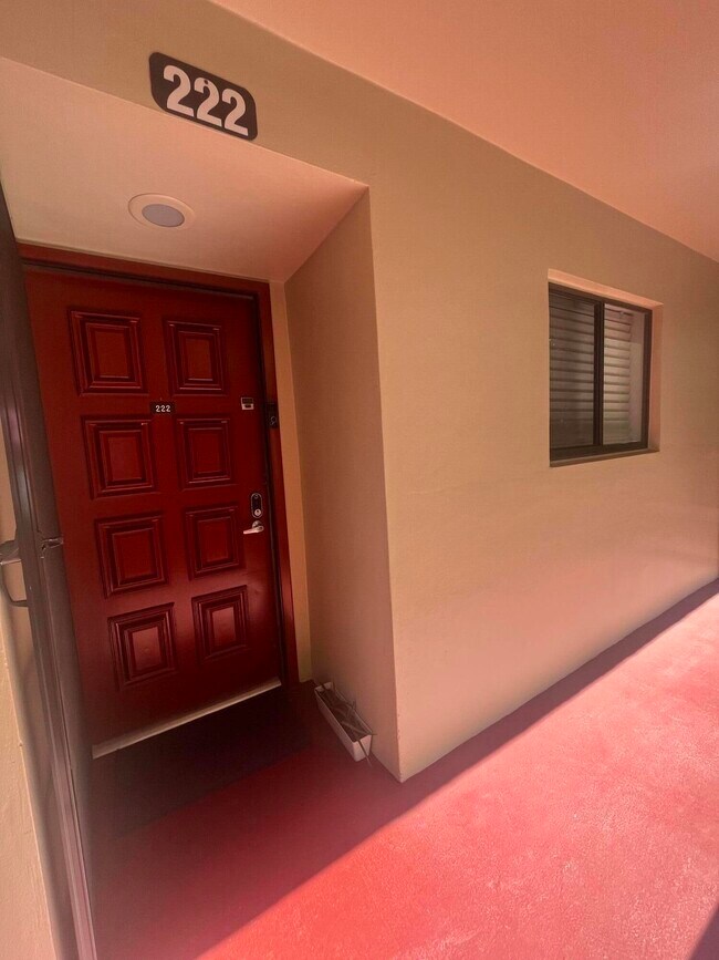 property at 5160 Las Verdes Cir