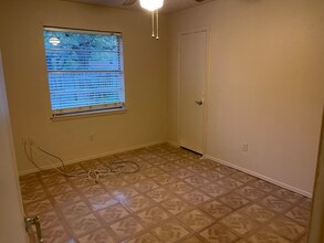 1112 Autumn Oak Dr in Denton, TX - Building Photo - Building Photo