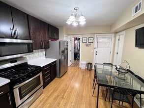 2330 N Lockwood Ave, Unit 1 in Chicago, IL - Building Photo - Building Photo
