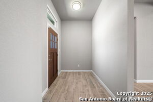 9915 Alta Loma Cir in Converse, TX - Foto de edificio - Building Photo