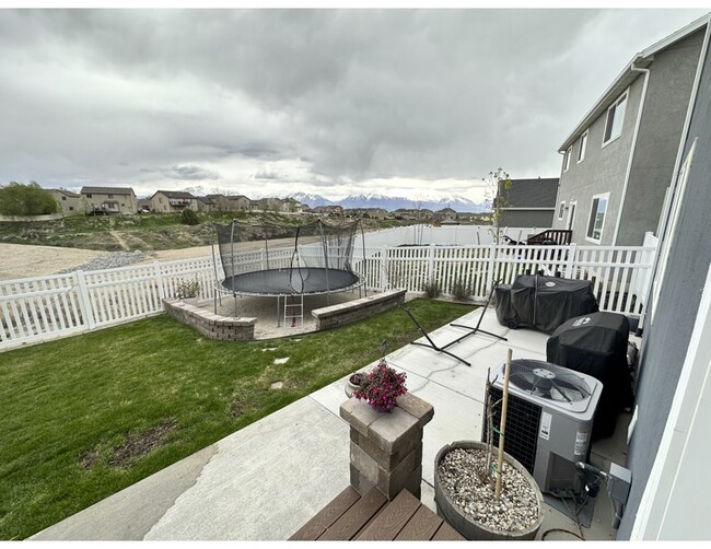 4693 E Silver Ridge Rd in Eagle Mountain, UT - Building Photo - Building Photo
