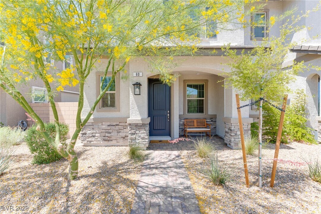 60 Kimberlite Dr in Henderson, NV - Building Photo
