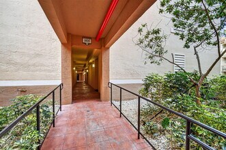 1805 N Flagler Dr in West Palm Beach, FL - Building Photo - Building Photo