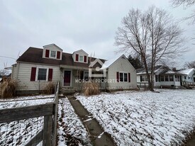 192 Ringwood Way, Unit .5 in Anderson, IN - Building Photo