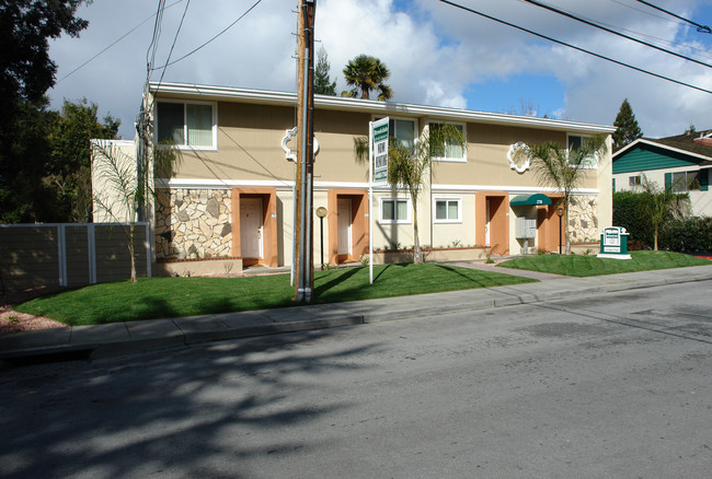 Brookdale Apartments in Mountain View, CA - Building Photo - Building Photo