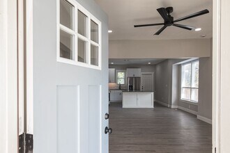 2703 College St in Jacksonville, FL - Building Photo - Building Photo