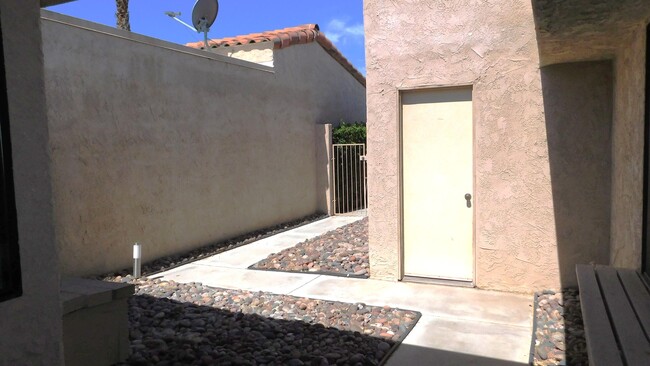 72830 Fleetwood Cir in Palm Desert, CA - Building Photo - Building Photo