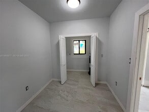 2169 NW Flagler Terrace in Miami, FL - Building Photo - Building Photo