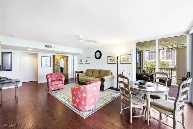 property at 5550 Heron Point Dr