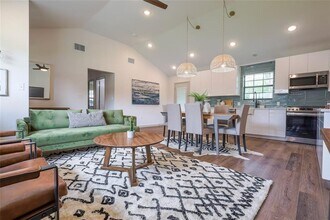 6920 Bryn Mawr Dr in Austin, TX - Building Photo - Building Photo