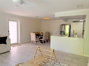 1861 SW 36th Ave in Fort Lauderdale, FL - Building Photo - Building Photo