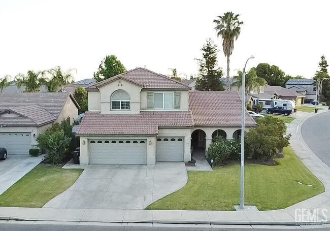 property at 5401 Vista del Mar Ave