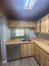 10055 NW 4th St in Pembroke Pines, FL - Building Photo - Building Photo