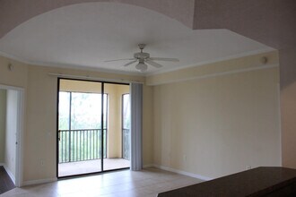 12975 Positano Cir in Naples, FL - Building Photo - Building Photo