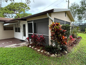 424 SW Natura Ave in Deerfield Beach, FL - Foto de edificio - Building Photo